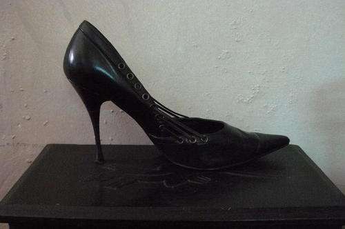 Leather Aldo Stilettos with silver heel- size 7
