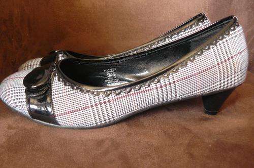 Gorgeous ladies shoes - size 7