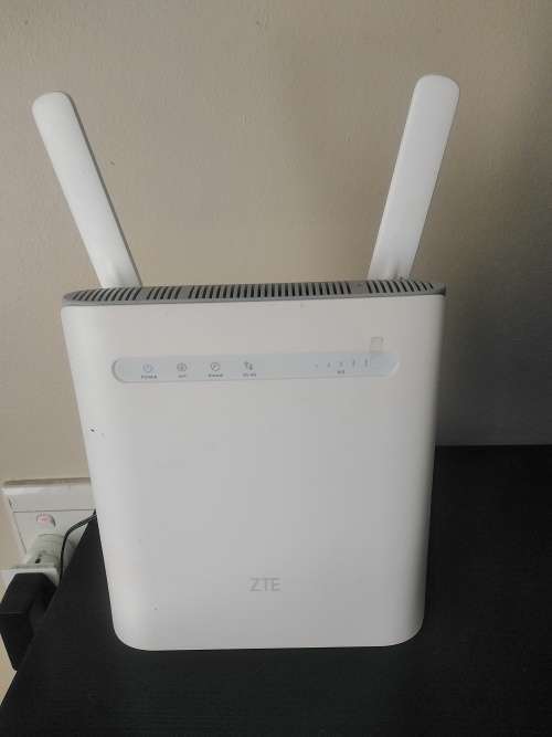 ZTE 4G Wireless Router MF286R - White
