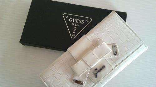 HOT COUTURE! EXCLUSIVE! HEAVENLY WHITE GUESS BOW TIE PURSE!