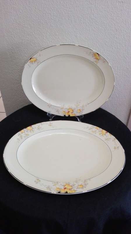 2 Stunning Crown Ducal serving plates
