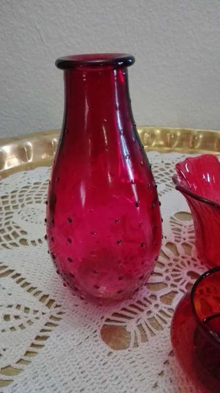 Red glass lot