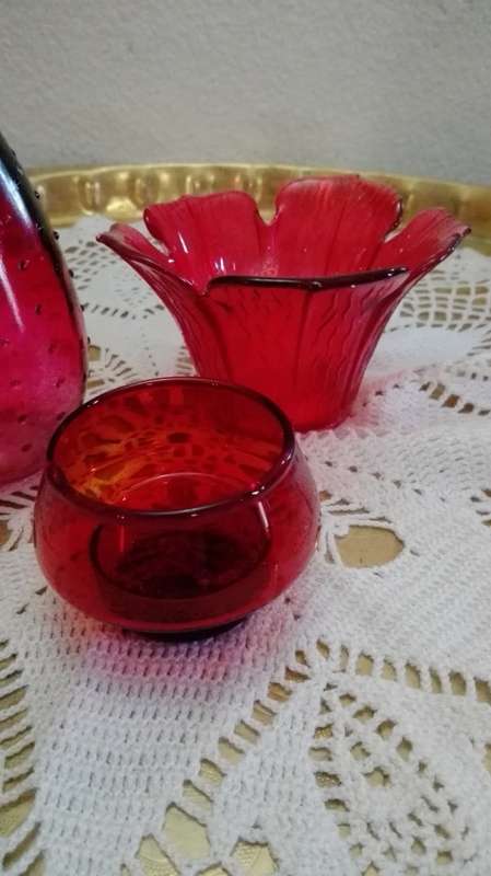 Red glass lot