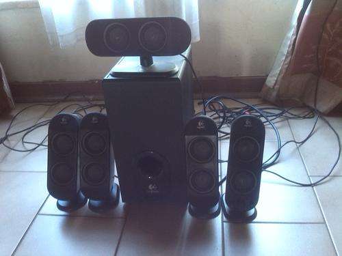 Home theatre surround sound system