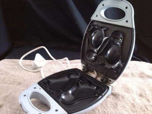Waffle maker