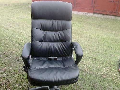 Leather effect executive office chair