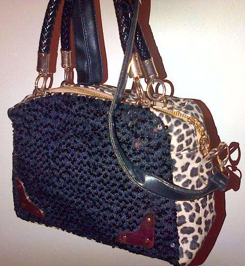 ***Funky Leopard print sequins handbags****