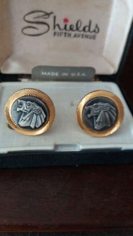 Vintage Gold Tone Cuff Links