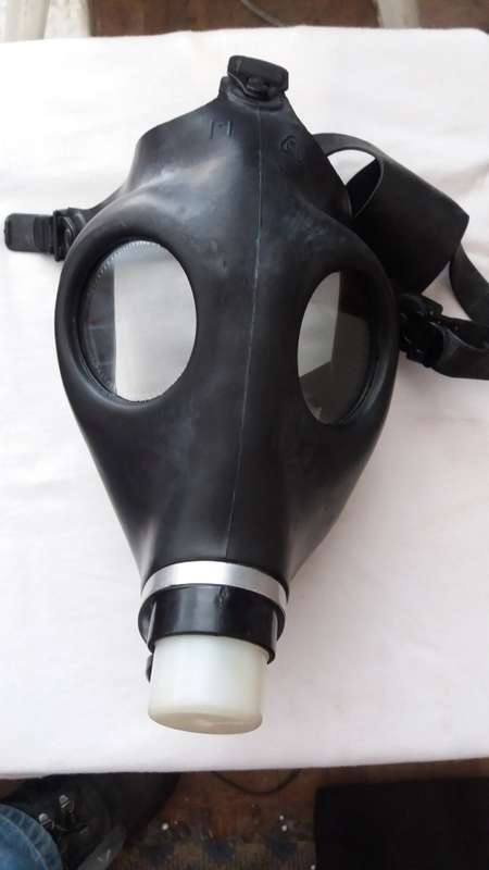 Israeli gas mask