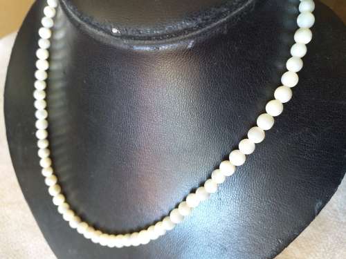 Vintage Genuine MOP Bead Neclace And Bracelet
