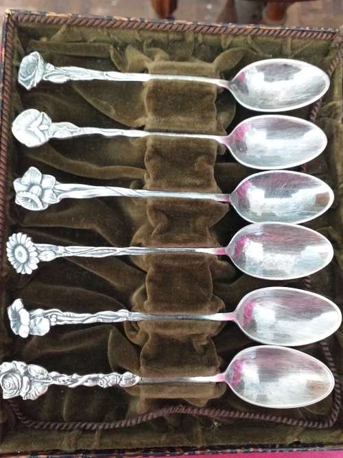 Vintage Set Of Boxed Silver?? Demitasse Spoons