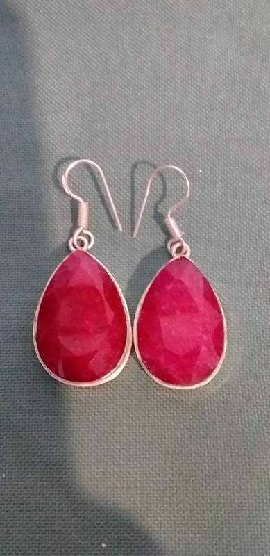 A Pair Of Genuine Ruby Quartz Gemstone Earrings