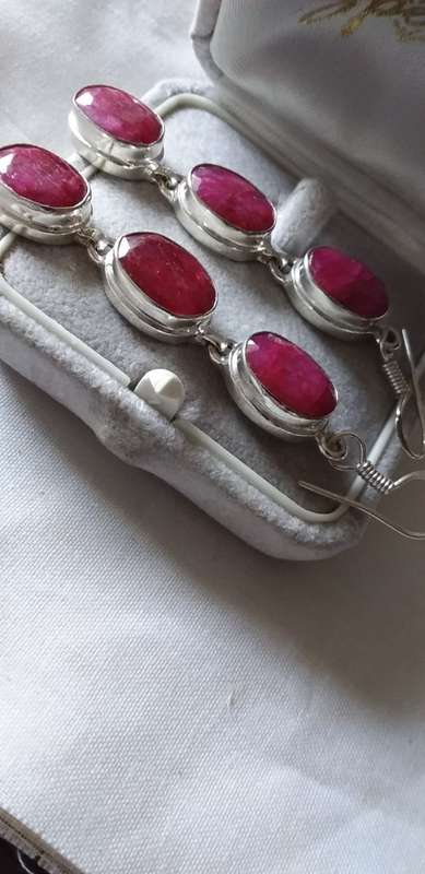 A Pair Of Genuine Ruby Quartz Gemstone Earrings