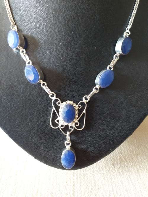 Genuine Blue Sapphire Quartz Gemstone Necklace