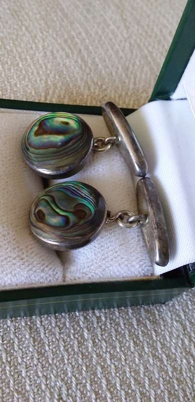 A Pair Of Sterling Silver And Paua Shell Cufflinks - (9.3g)