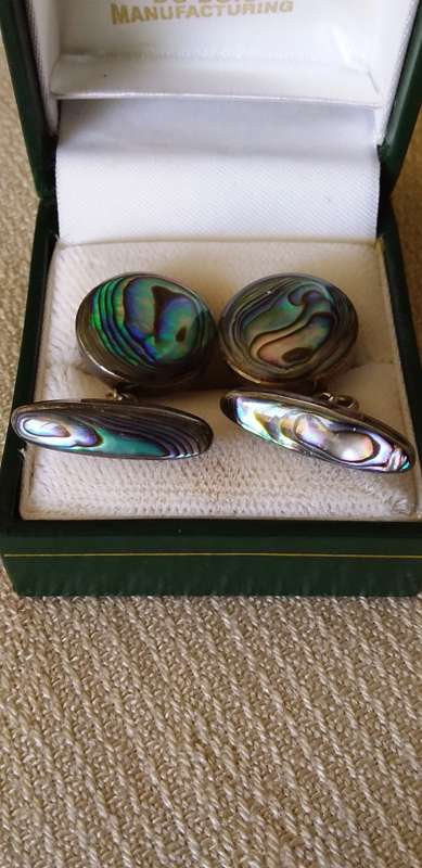 A Pair Of Sterling Silver And Paua Shell Cufflinks - (9.3g)