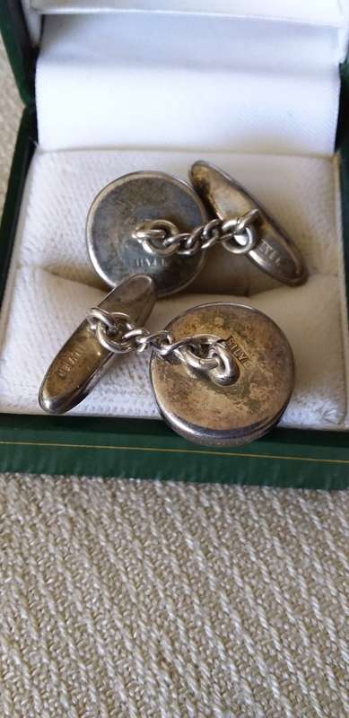 A Pair Of Sterling Silver And Paua Shell Cufflinks - (9.3g)