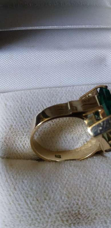 9ct Gold Green Stone Astrology Antaglio Ring