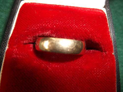 9ct Yellow Gold Wedding Band