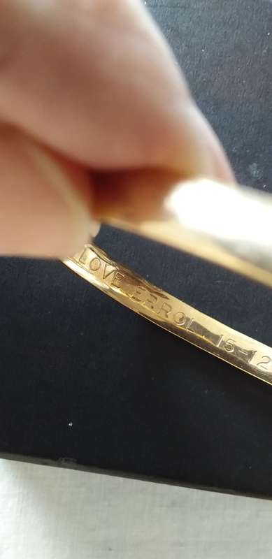 Vintage Engraved 9ct Gold Metal Core Bangle
