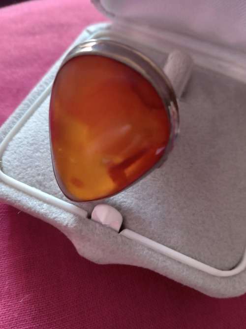 Large Vintage Silver And Honey/Butterscotch Baltic Amber Ring