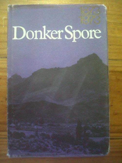 DONKER SPORE - CJ LANGENHOVEN