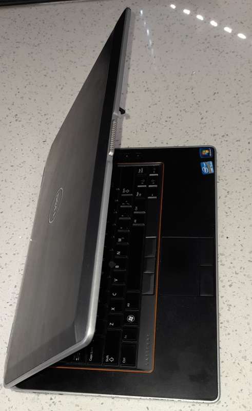 Dell Laptop  i5 2nd  Gen ** Grab a Bargain**