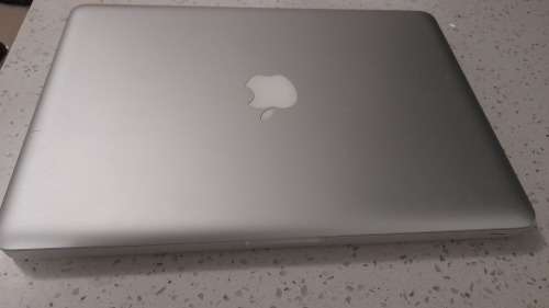 APPLE MACBOOK PRO 13 I5 4GB 500gb MD101 **GRAB A BARGAIN** Reduced to Clear!
