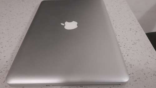APPLE MACBOOK PRO 13 I5 4GB 500gb MD101 **GRAB A BARGAIN** Reduced to Clear!