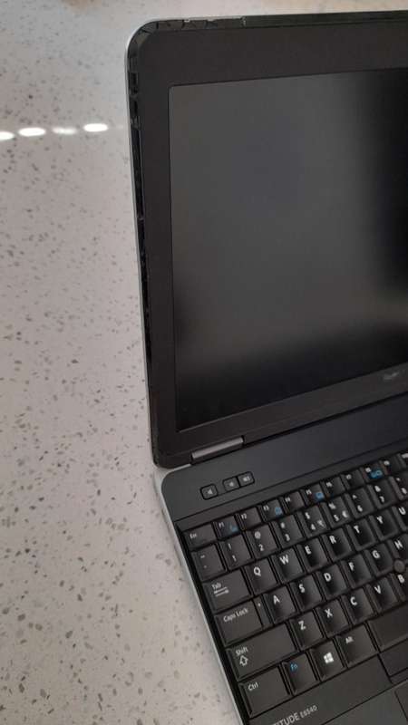 Dell Laptop  i5 4th Gen 15.6`  1 TB Grab a Crazee Hot Deal ** PRICE DROP REDUCED TO CLEAR**