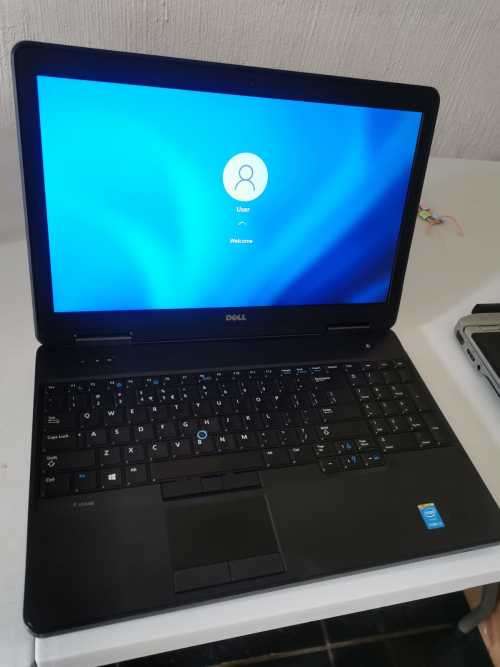 Dell Laptop  i5 4th Gen 15.6` 8GB Ram Grab a Crazee Hot Deal ** PRICE DROP REDUCED TO CLEAR**
