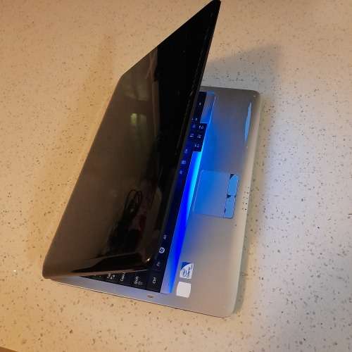 SAMSUNG 15` 1 TB Grab a Crazee Hot Deal ** PRICE DROP REDUCED TO CLEAR**