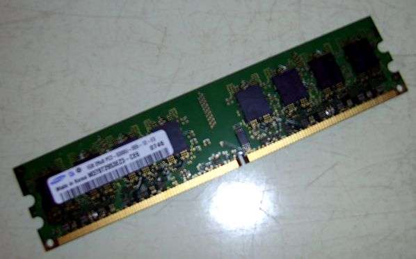 Samsung DDR2 SDRAM - 1Gb