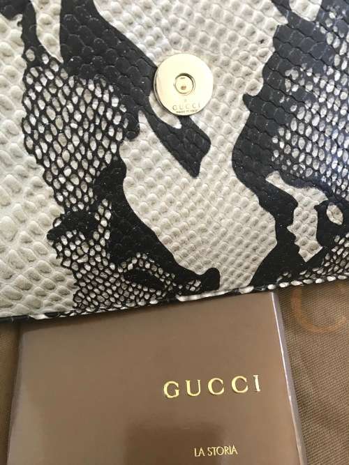 PRICED TO SELL Gucci 1969 Clutch Genuine Leather