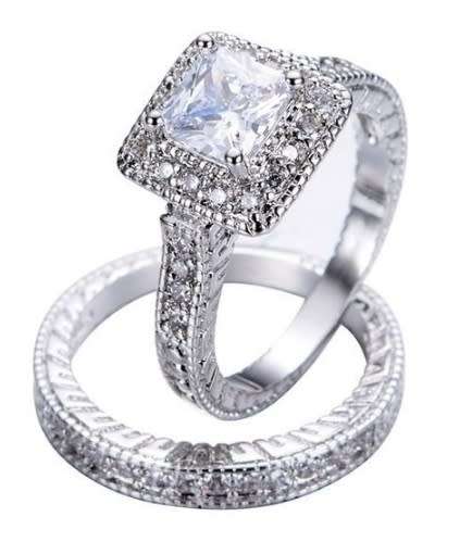 Certified 10 ct white gold ring.