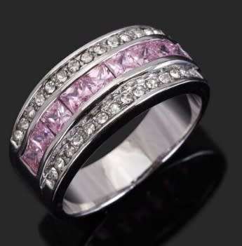 FABULOUS BRAND NEW 10 KT WHITE GOLD RING WITH PINK & WHITE TOPAZ.
