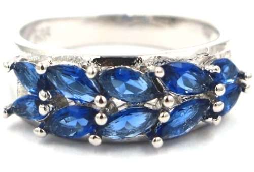 TRUELY FABULOUS ENGAGEMENT RING. NATURAL TANZANITE RING