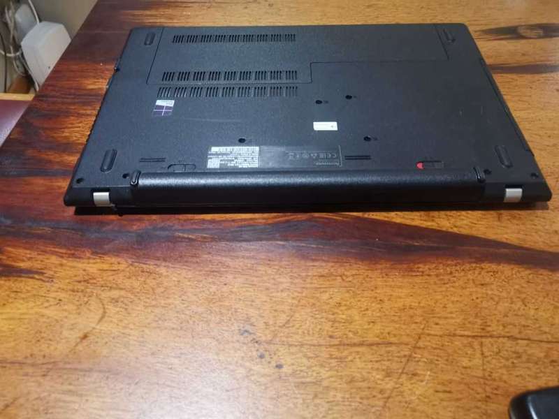 Lenovo E50-80 laptop i5-5200u 8 GB DDR3 1600 250 GB SSD
