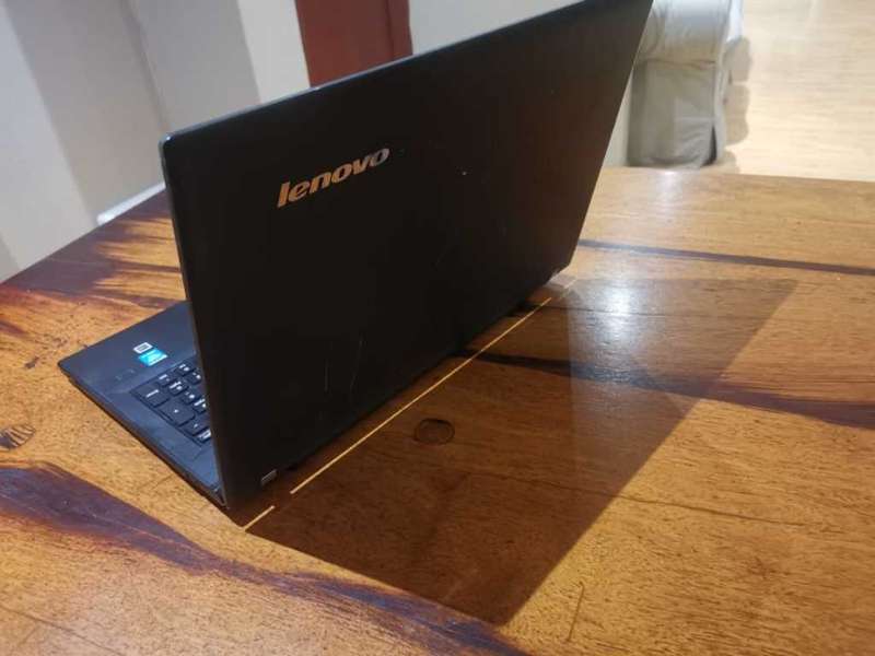 Lenovo E50-80 laptop i5-5200u 8 GB DDR3 1600 250 GB SSD