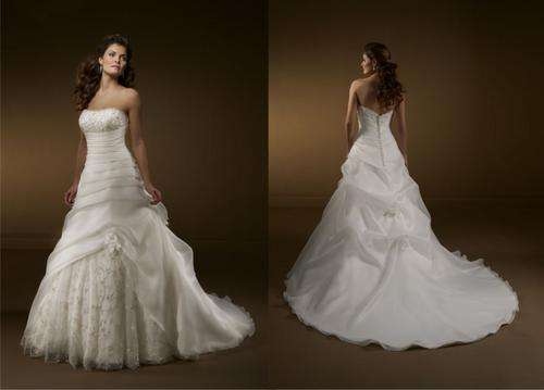 NEW WEDDING DRESS FOR ONLY R3500