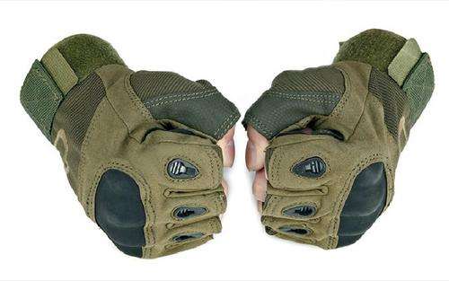 Glove Oaklye Green