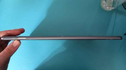 Chuwi Hi12 Windows Tablet in great condition