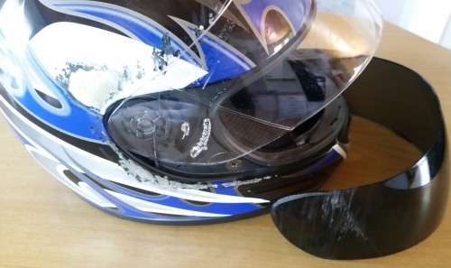 VEGA HELMET SIZE MEDIUM (PLEASE READ)