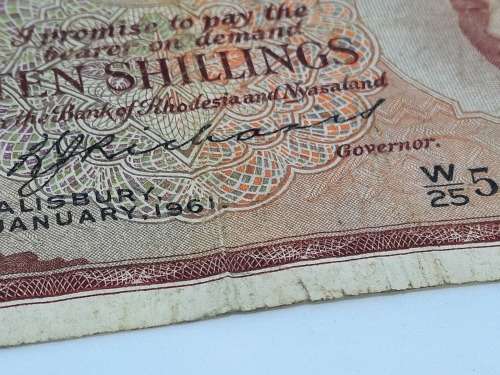 BANK OF RHODESIA AND NYASALAND 10 SHILLING  11 JANUARY 1961 BANK NOTE