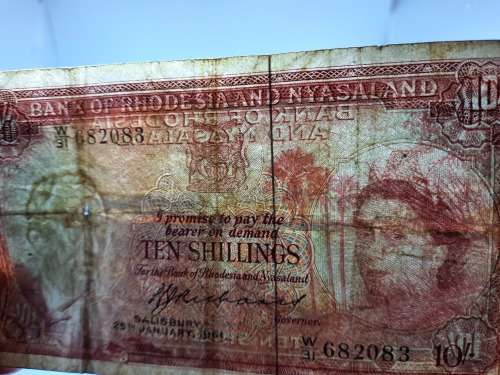 BANK OF RHODESIA AND NYASALAND 25TH JANUARY 1961 TEN SHILLING BANK NOTE