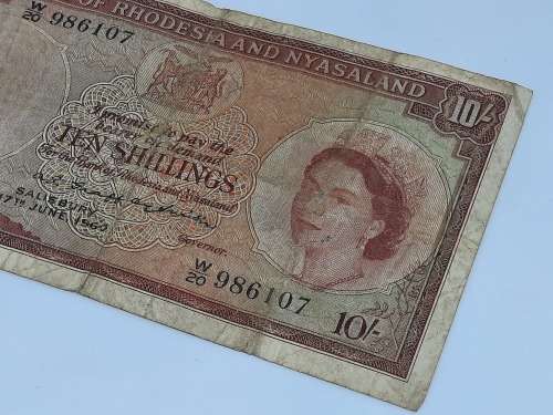 BANK OF RHODESIA NYASALAND TEN SHILLING 17TH JUNE 1960 BANK NOTE
