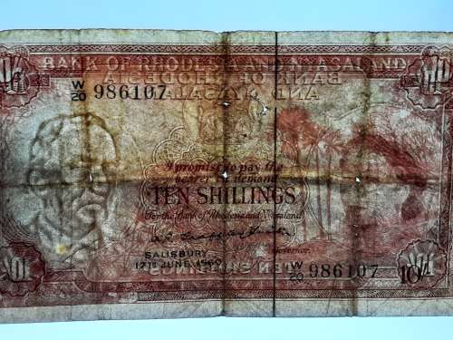 BANK OF RHODESIA NYASALAND TEN SHILLING 17TH JUNE 1960 BANK NOTE