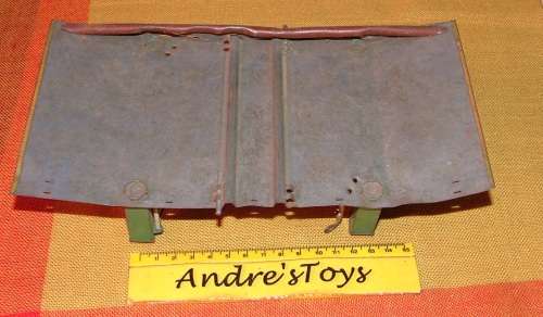 Model Train ~ Single 0 gauge level crossing "Tin Plate"