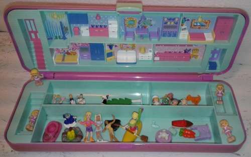 Polly Pocket - Apartments(Slightly broken) - 1990 Bluebird (With extra items)
