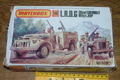 Vintage Kit by Matchbox ~ PK-0173 1-76 L.R.D.G. 30cwt Chevrolet willy's jeep ~ Plastic Kit ~ 1986